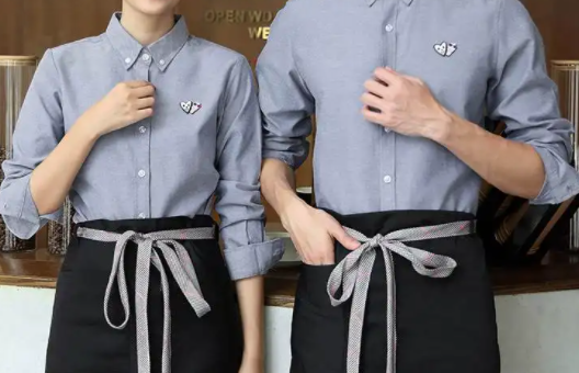 餐飲行業工作服定做印繡字logo要點/高品質工作服定制需要注意事項