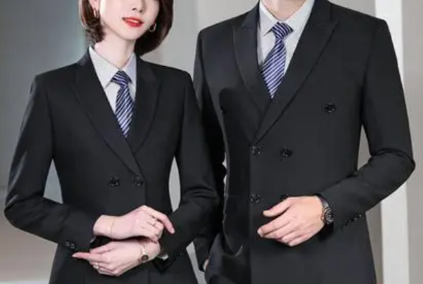 企業職業正裝西服選擇定制好/還是成品好？